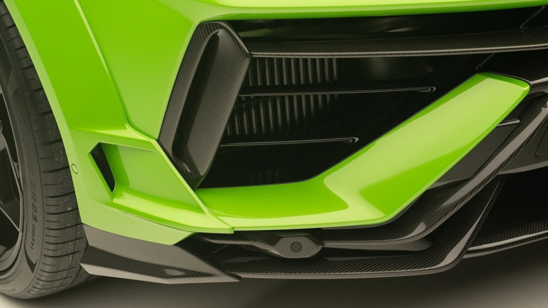 Photo of Novitec Front Side Cover for the Lamborghini Urus Performante - Image 1